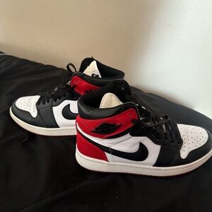 Jordan 1 Retro High Satin Black Toe
